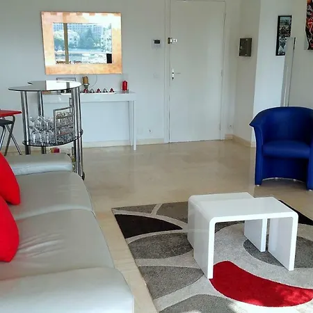 Apartman Le Suffren Ii