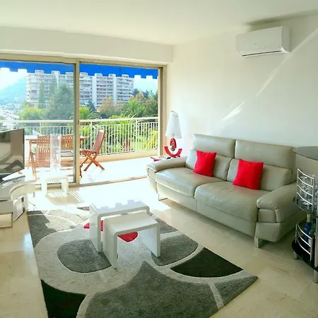 Apartman Le Suffren Ii *