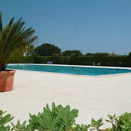 Apartman Le Suffren Ii *